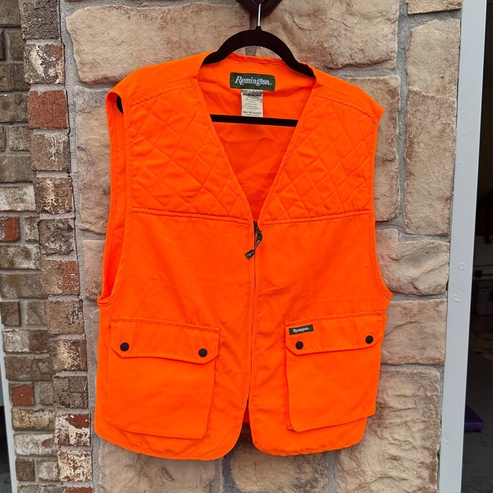 Remington Bright Orange Men’s Quilted Vest size S/M